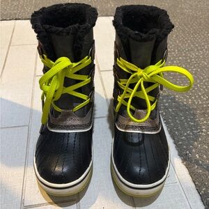 Sorel Tivoli Black and Neon Yellow Winter Boots